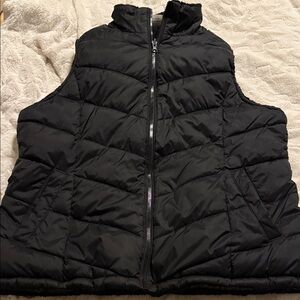 Time and Tru Black Puffer Vest